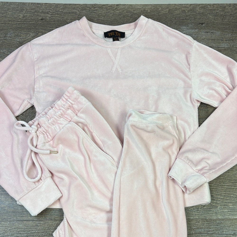 🌸 Truth by Republic Velour Lounge Set XS